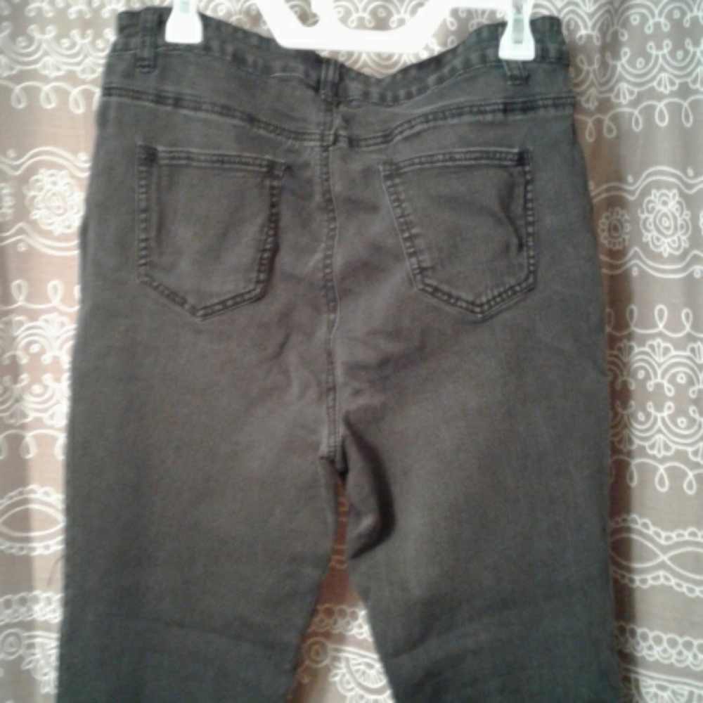 Jeans - Picture 3 of 4